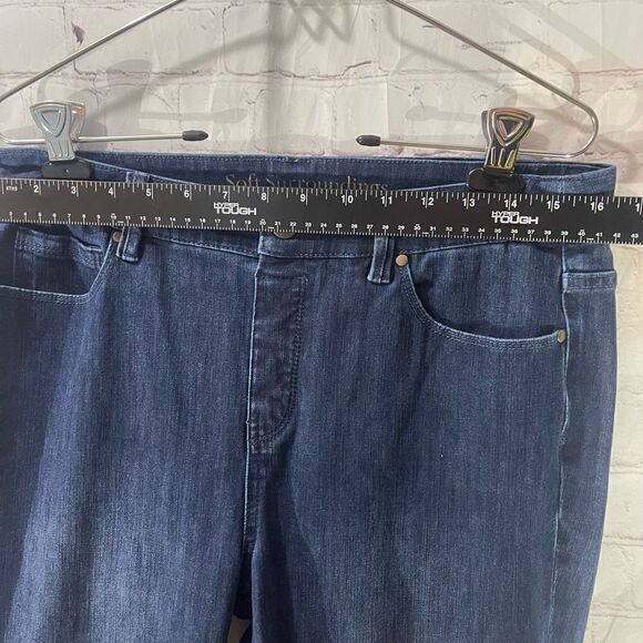 Soft Surrounding jeans    - Picture 3 of 8